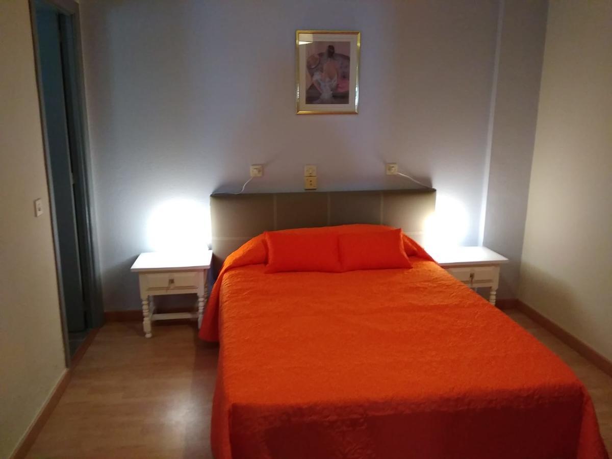 Hostal Restaurante Milenium 호텔 Torremegía 외부 사진