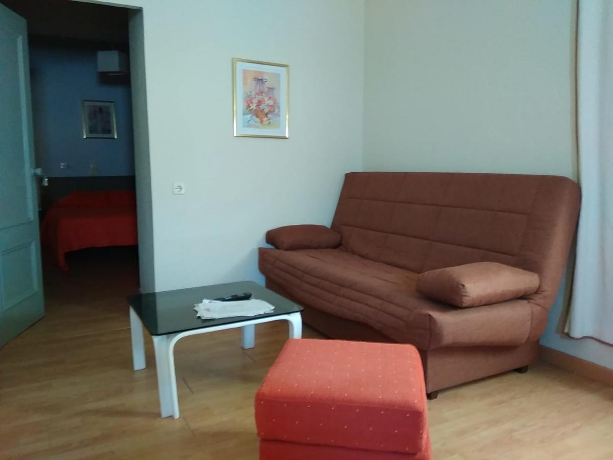Hostal Restaurante Milenium 호텔 Torremegía 외부 사진