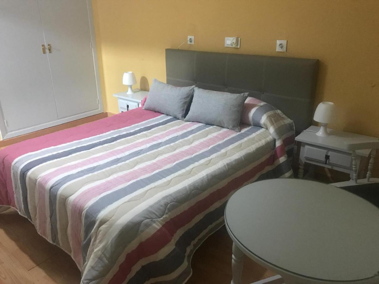 Hostal Restaurante Milenium 호텔 Torremegía 외부 사진